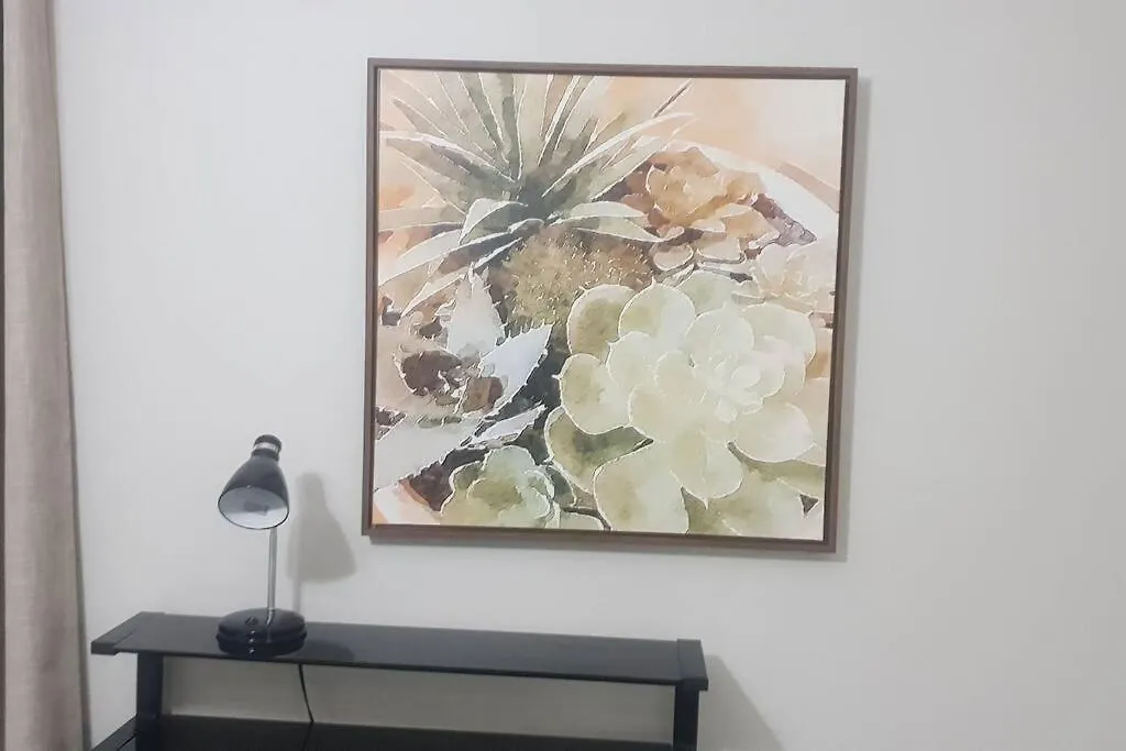 5 Star Fresh Condo In New Κίνγκστον