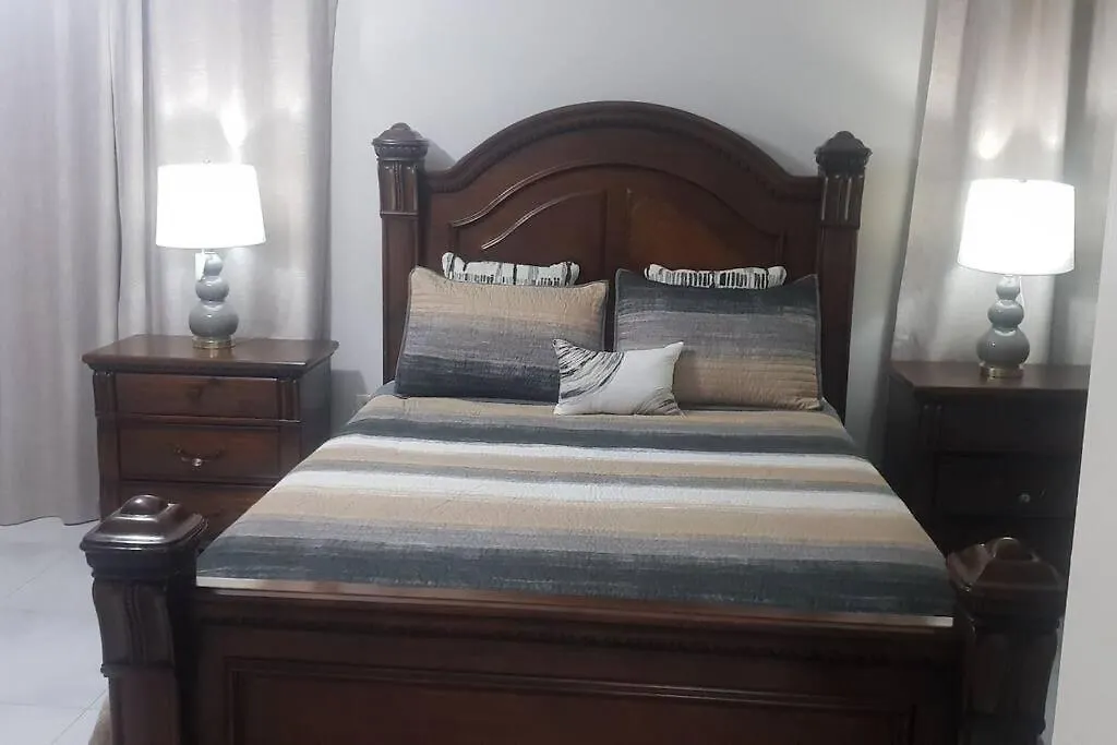 Διαμέρισμα 5 Star Fresh Condo In New Κίνγκστον